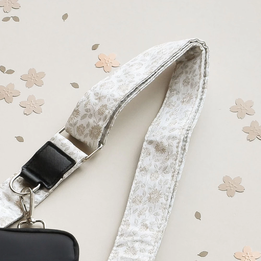 Luxe Dog Walking Bag Bundle - Garden Meadow 6 Luxe Dog Walking Bag Bundle - Garden Meadow - Image 4