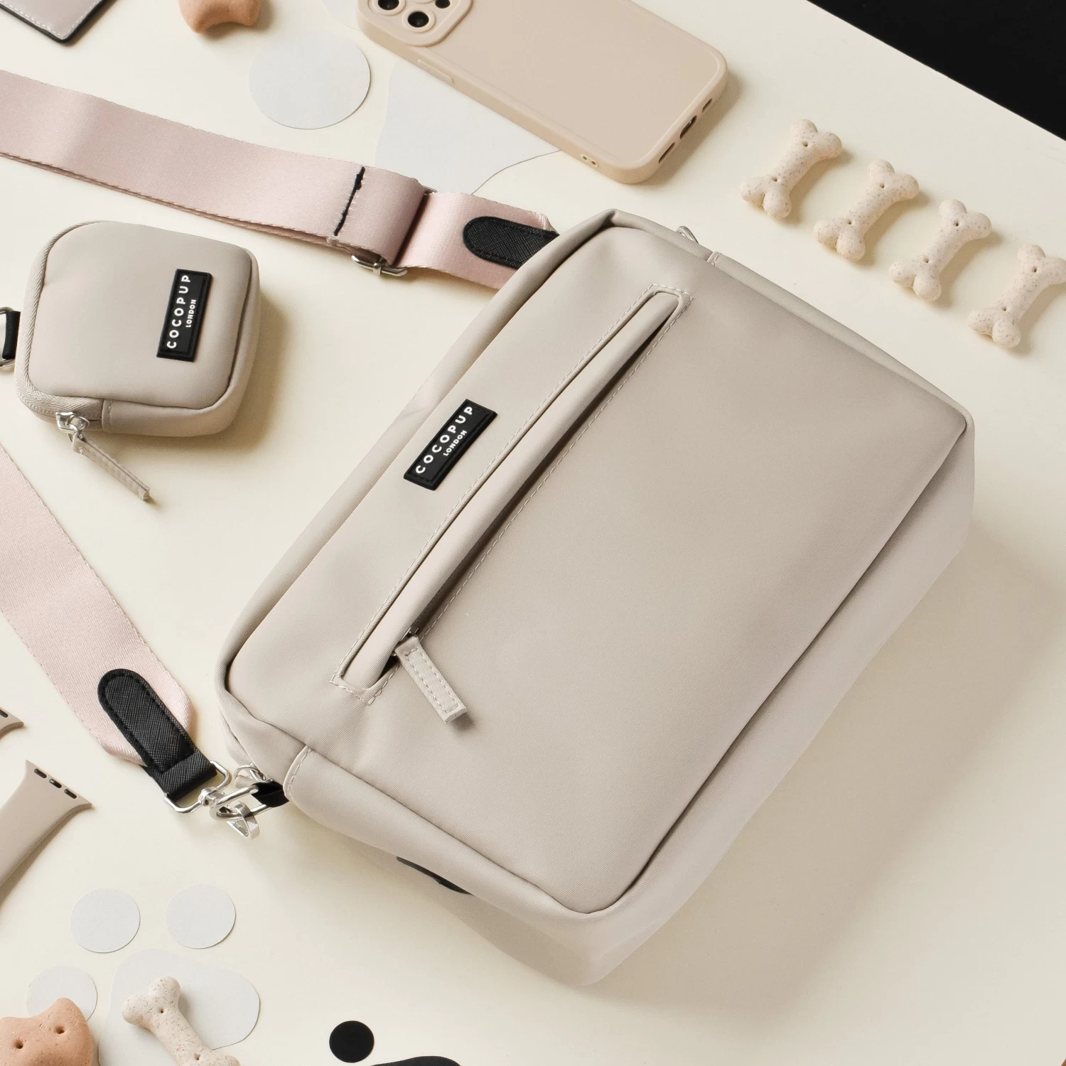 Large Dog Walking Bag - Caramel Latte 5 Large Dog Walking Bag - Caramel Latte - Image 3